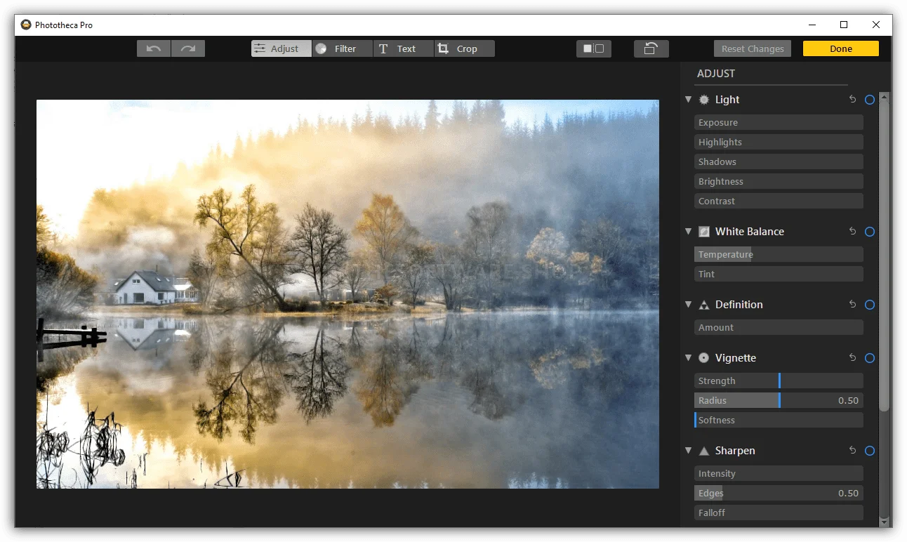 Lunarship Phototheca Screenshot - Adjust