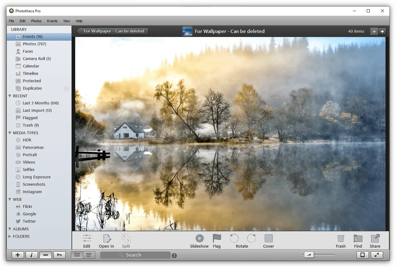 Lunarship Phototheca Screenshot - Viewer